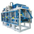 Concrete brick making machine